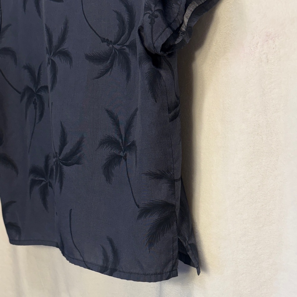 Paradise Found Navy Palm Tree Hawaiian Blouse Rayon Short Sleeve V-Neck - Picture 5 of 8